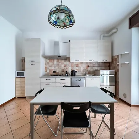 Hostmate - - Brocchi- Citta Studi Apartamento