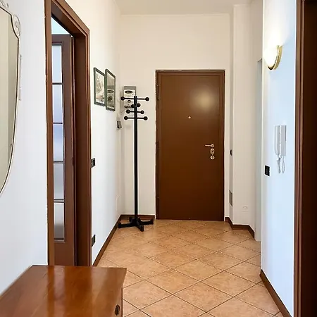 Apartment Amply Lit Harmony Via Brocchi *